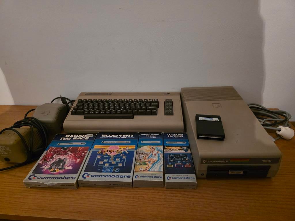 Commodore 64 lot, Enlèvement ou Envoi