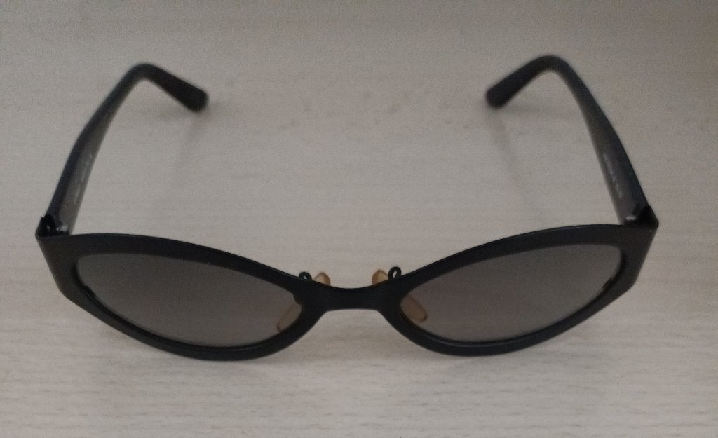 Zonnebril - La Perla - zwart (vintage), Bijoux, Sacs & Beauté, Lunettes de Soleil & Lunettes | Femmes, Comme neuf, Lunettes de soleil