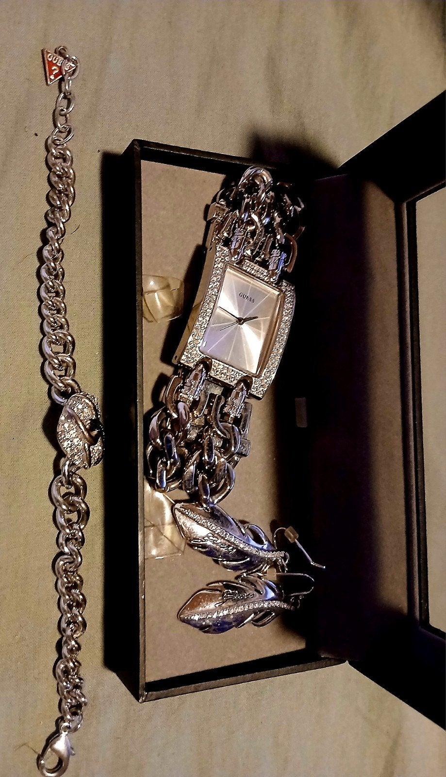 Juwelen, Handtassen en Accessoires, Horloges | Dames, Ophalen of Verzenden, Zo goed als nieuw, Guess