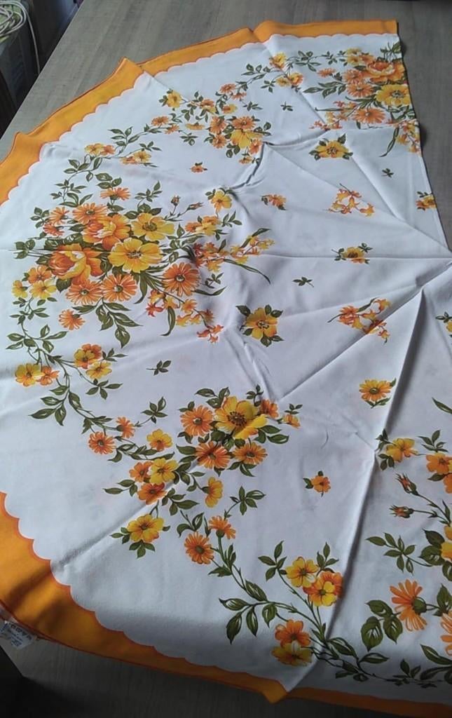 tafelkleed rond geel, Ophalen of Verzenden, Rond