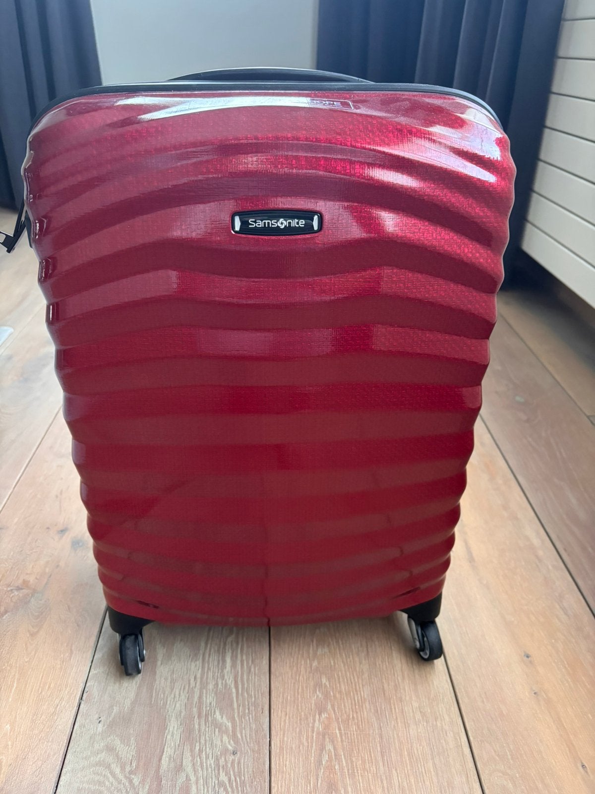 Samsonite reiskoffer 55 x 40 x 20 cm rood, Hard kunststof, Nieuw, Slot, Minder dan 35 cm