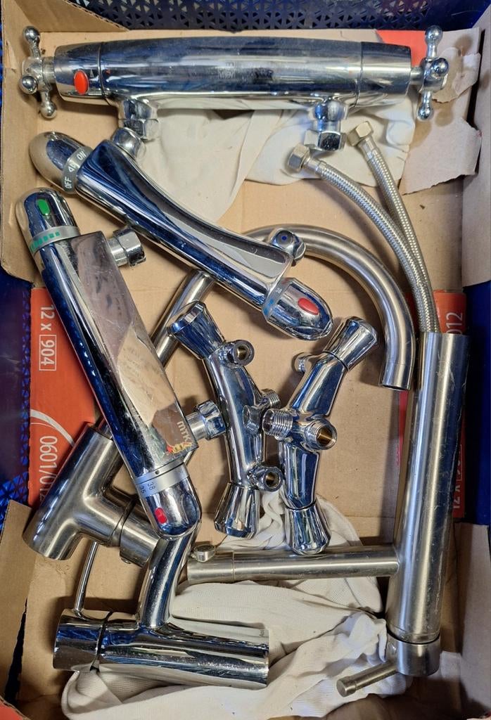 Lot sanitair kranen, Doe-het-zelf en Bouw, Sanitair, Verzenden