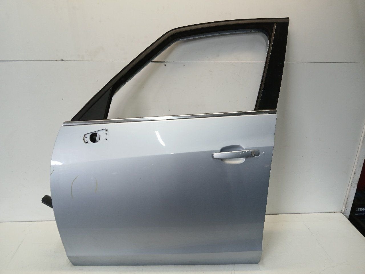 Portier links voor Opel Zafira, Onderdelen@venauto.nl, Van der Ven Autorecycling B.V., Ettenseweg 76, 4706 PB Roosendaal, The Netherlands