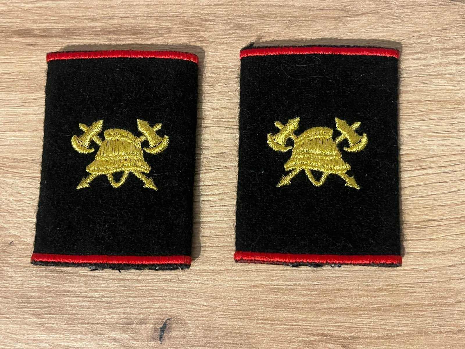 Passanten brandweerman, Verzamelen, Ophalen of Verzenden, Overige soorten, Embleem of Badge