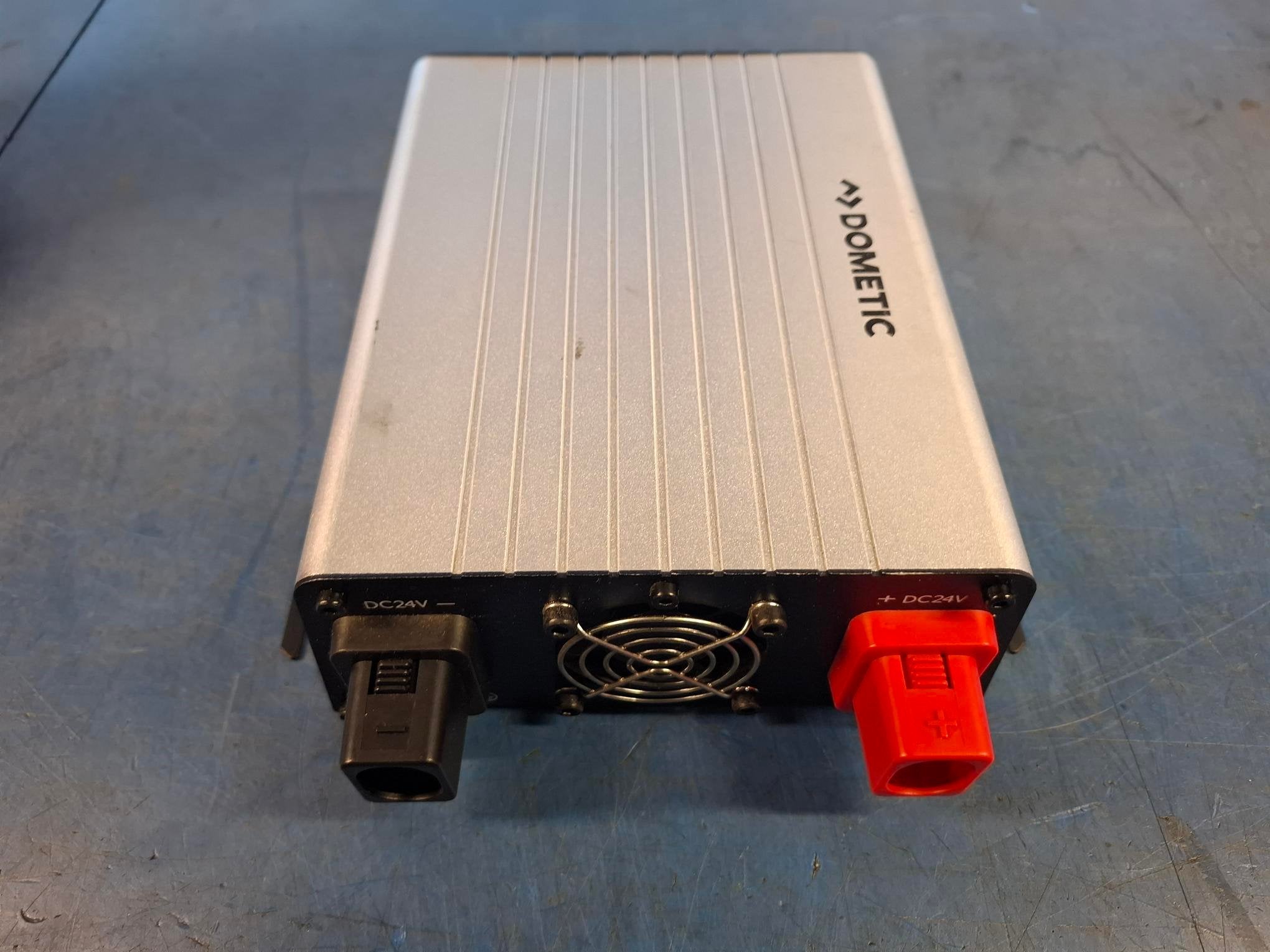 Omvormer DOMETIC, Gebruikt, Overige merken, Elektronica en Kabels