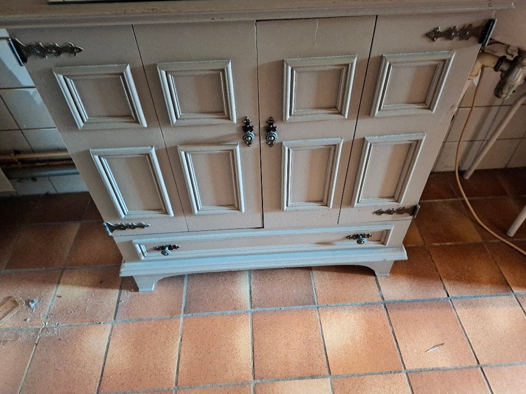 antiek kastje, Ophalen