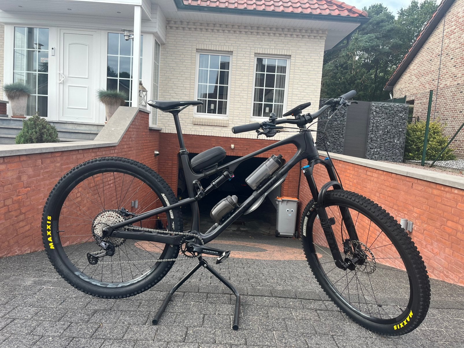 Rocky mountain element c50 (zo goed als nieuw), Fietsen en Brommers, Ophalen, Zo goed als nieuw