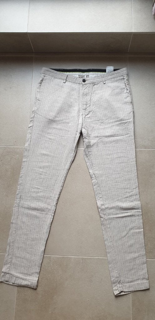 Trussardi Jeans linnen broek beige krijtstreep, maat 52, Maat 52/54 (L), Beige, Ophalen of Verzenden, Zo goed als nieuw