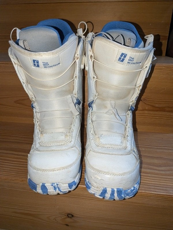 ski - boots de snowboard femme FORUM - pointure US 8 / 40, Sport en Fitness, Ophalen, Gebruikt