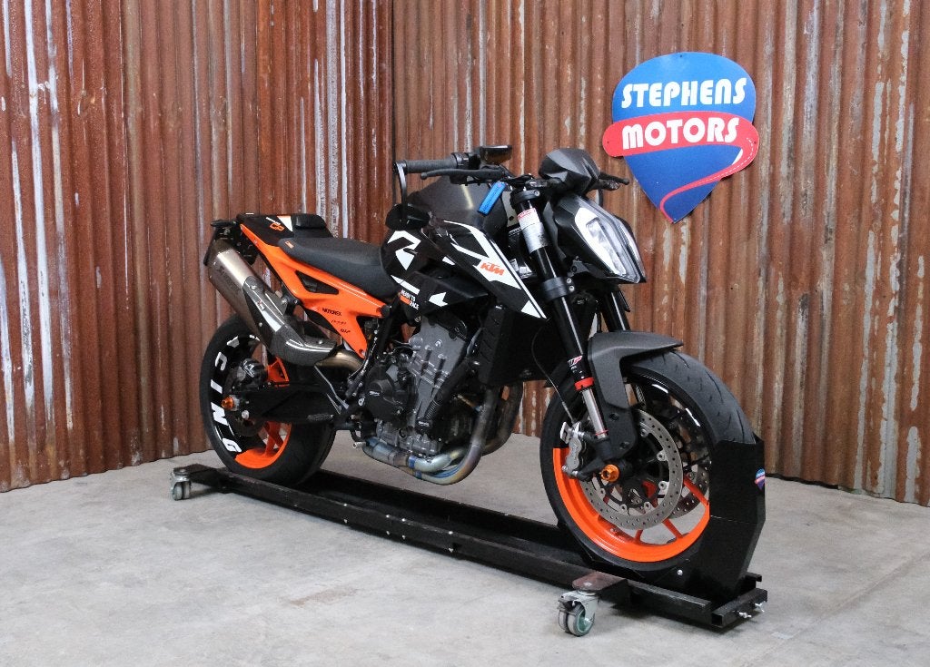 KTM 890 Duke GP, Permis Moto A, Occasion, Plus de 35 kW, 2 cylindres
