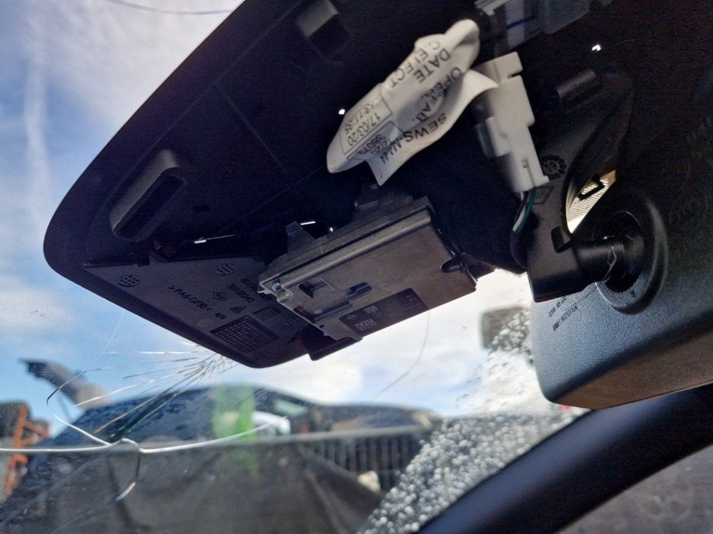 CAMERA AVANT Renault Clio V (RJAB) (01-2019/-), Renault, Utilisé, Peter-Huppertz-Straße 5
51063  Köln, DE, Dialog.deutschland@renault.de
