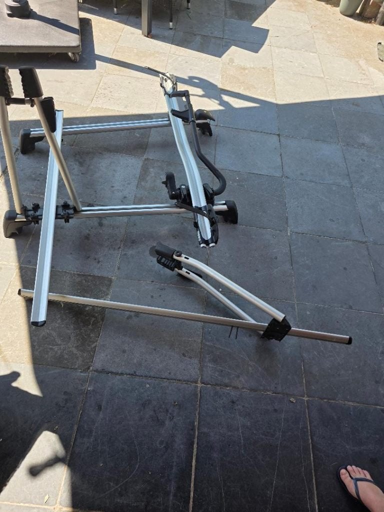 Barres de toit Thules, Auto diversen, Fietsendragers, Ophalen, 3 fietsen of meer, Zo goed als nieuw, Dakdrager