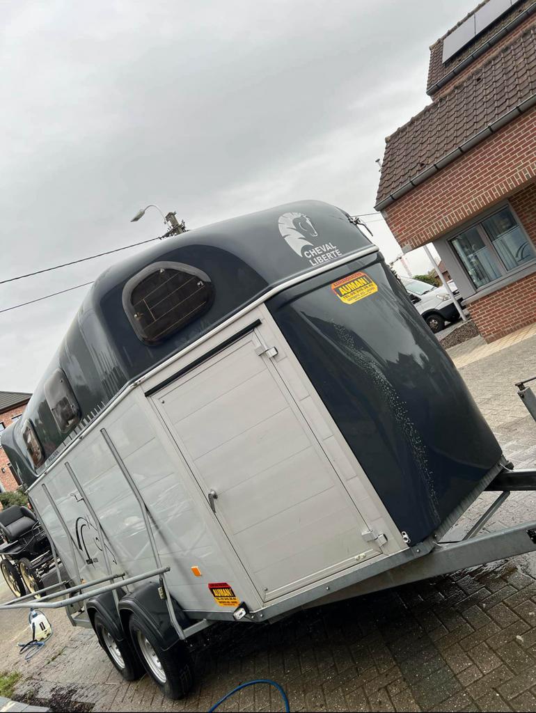 Paarden van cheval liberte, Ophalen, Gebruikt, Aluminium, 3-paards trailer