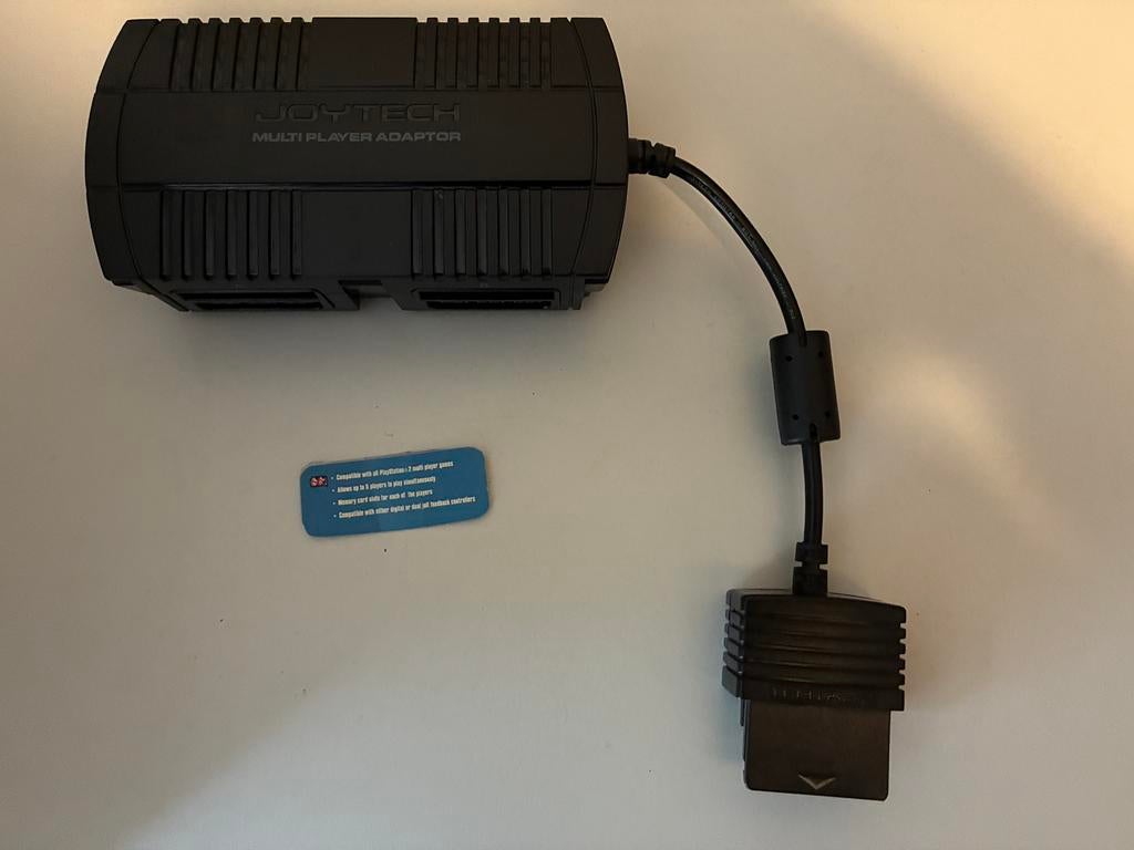 PlayStation 2 Multi Player Adaptor - Speel met 5 spelers!, Games en Spelcomputers, Spelcomputers | Sony Consoles | Accessoires