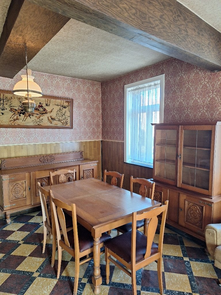 Vintage eetkamer, Ophalen