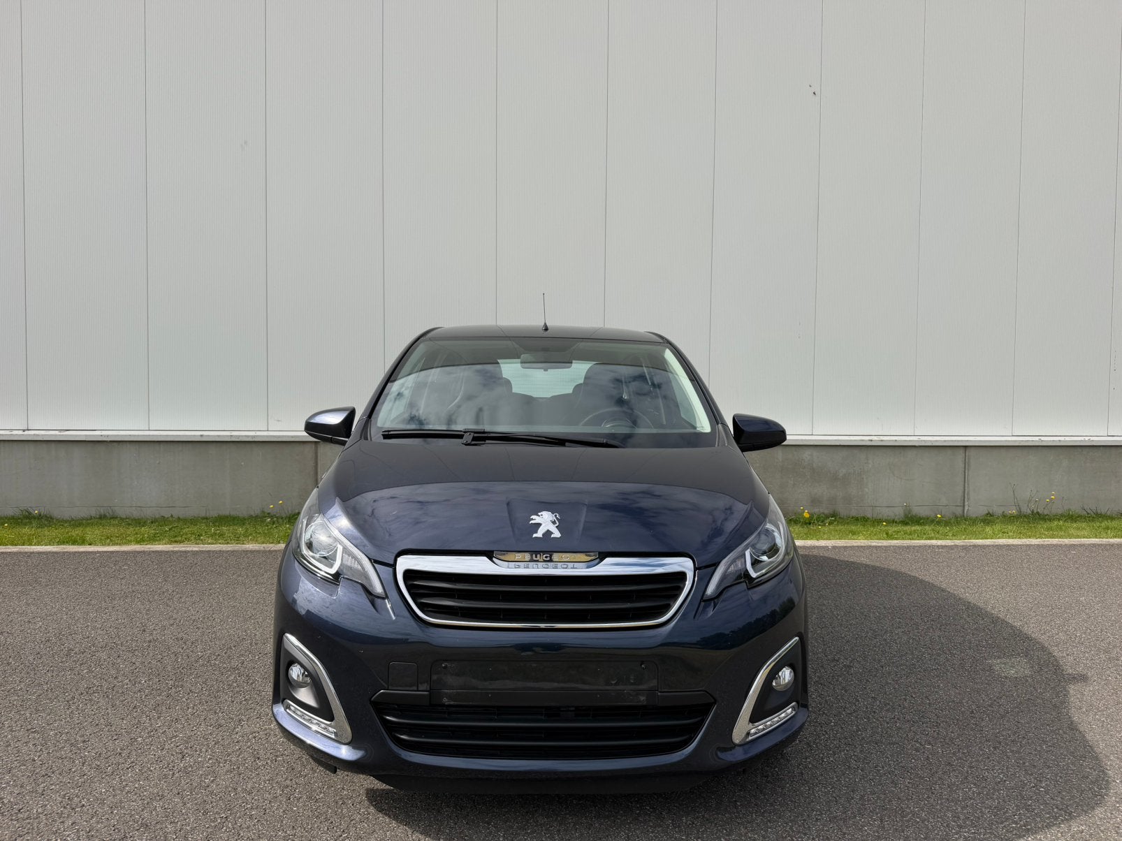Peugeot 108 - Automaat - Benzine - (10.000km!) - Airco, Auto's, Automaat, Euro 6, Bedrijf, Achteruitrijcamera