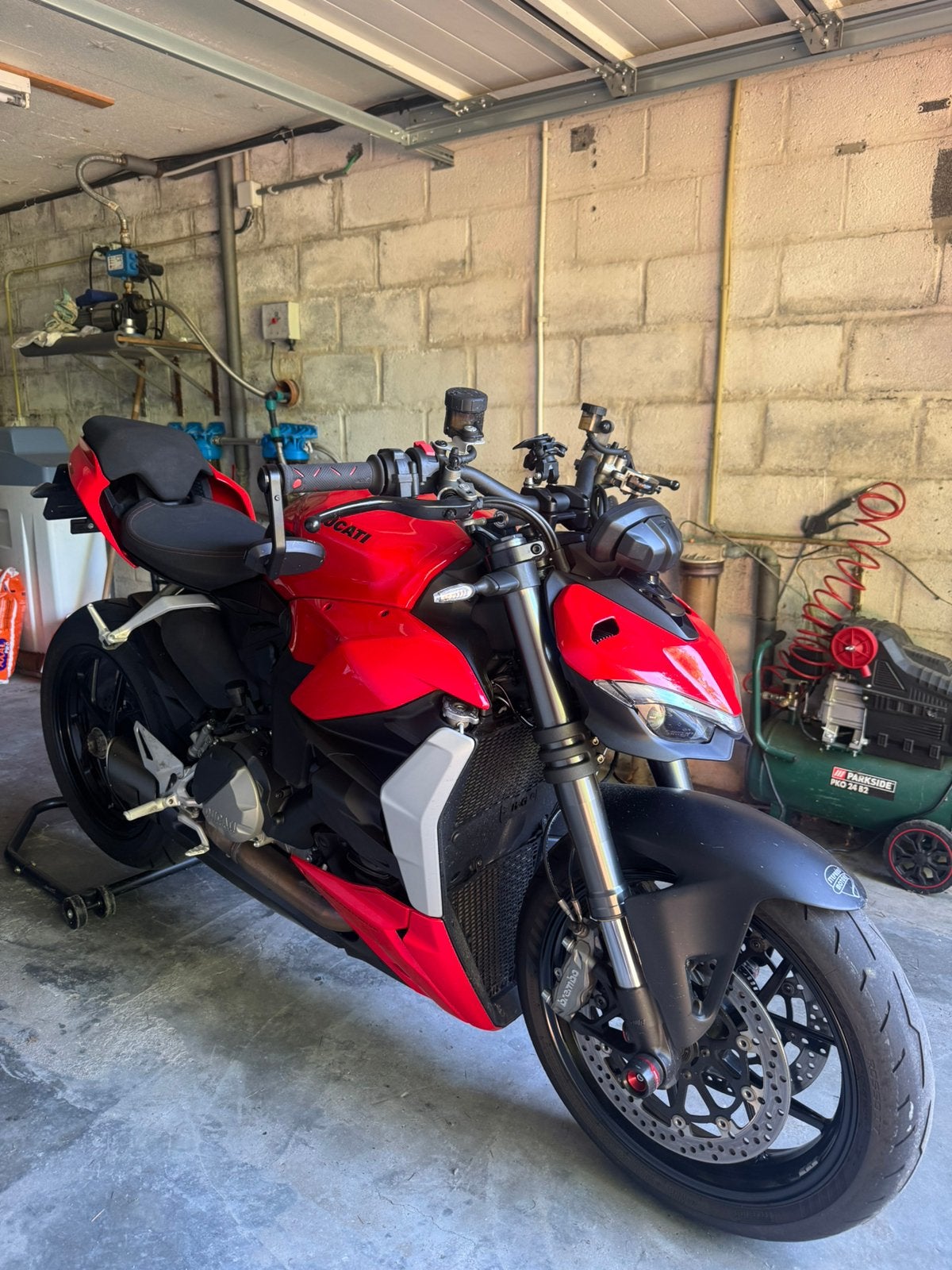 Ducati Streetfighter V2 2022, Motoren, Particulier, 1000 cc