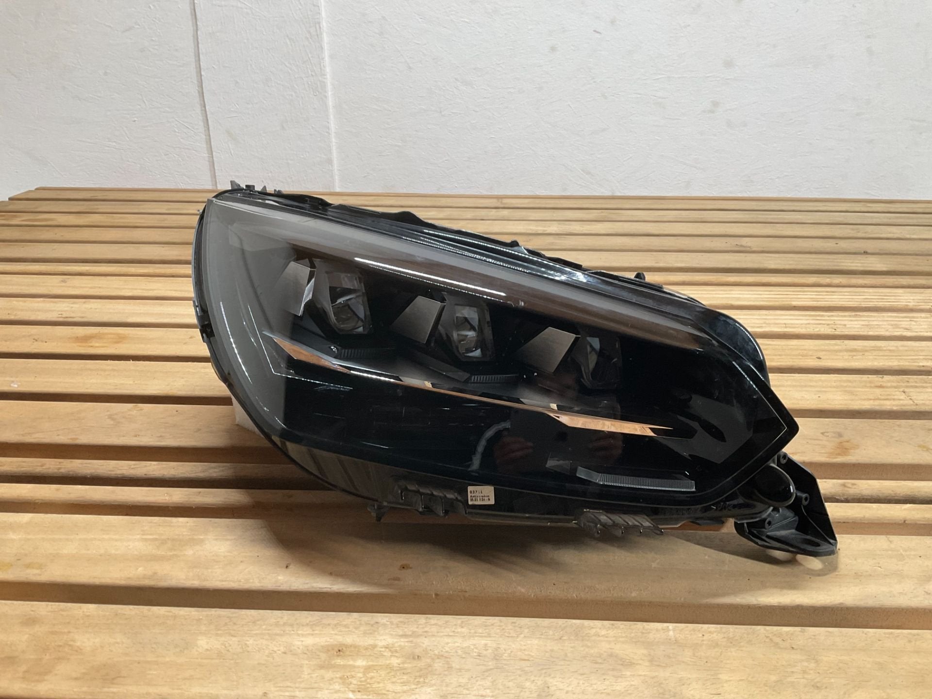 Phare droit LED Peugeot 208 II Facelift 9850597780 PE1313, Taurusavenue 1
2132 LS  Hoofddorp, NL, Contact.group@renault.com, Stellantis N.V.