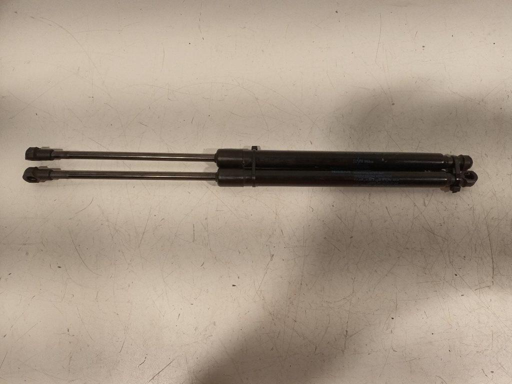 Gasdrukveerset achter Nissan Micra, Onderdelen@venauto.nl, Van der Ven Autorecycling B.V., Gebruikt, Ettenseweg 76, 4706 PB Roosendaal, The Netherlands