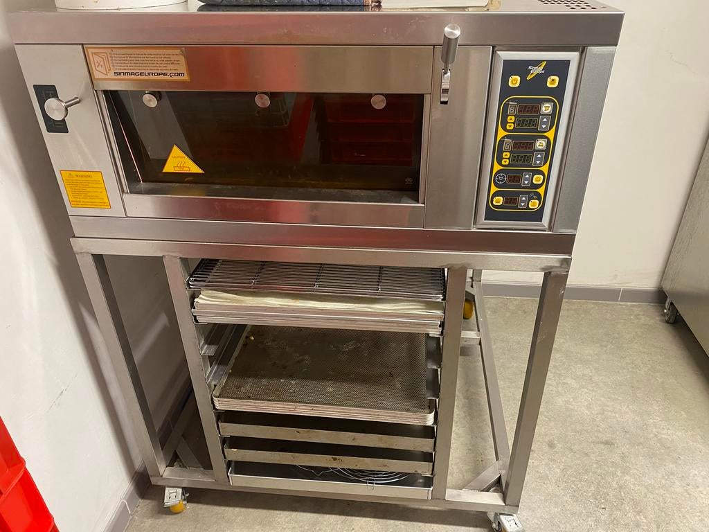 Sinmag vloeroven met onderstel, Enlèvement, Utilisé, Boulangerie et Boucherie