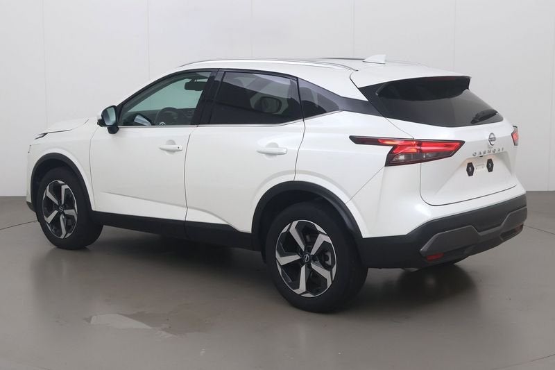 Nissan Qashqai 1.3 dig-t mild-hybrid n-connecta 140, Auto's, Gebruikt, 4 cilinders, 1404 kg, Overige bekleding