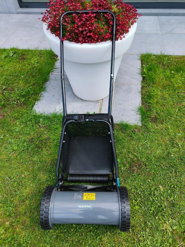 Handgrasmaaier HGM-30, Tuin en Terras, Grasmaaiers, Gebruikt, Handgrasmaaier, 30 t/m 39 cm, Opvangbak, Ophalen of Verzenden
