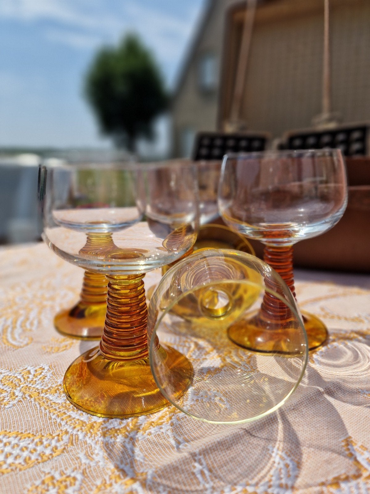4 vintage Roemer wijnglazen met een amberkleurige voet, Antiek en Kunst, Ophalen of Verzenden