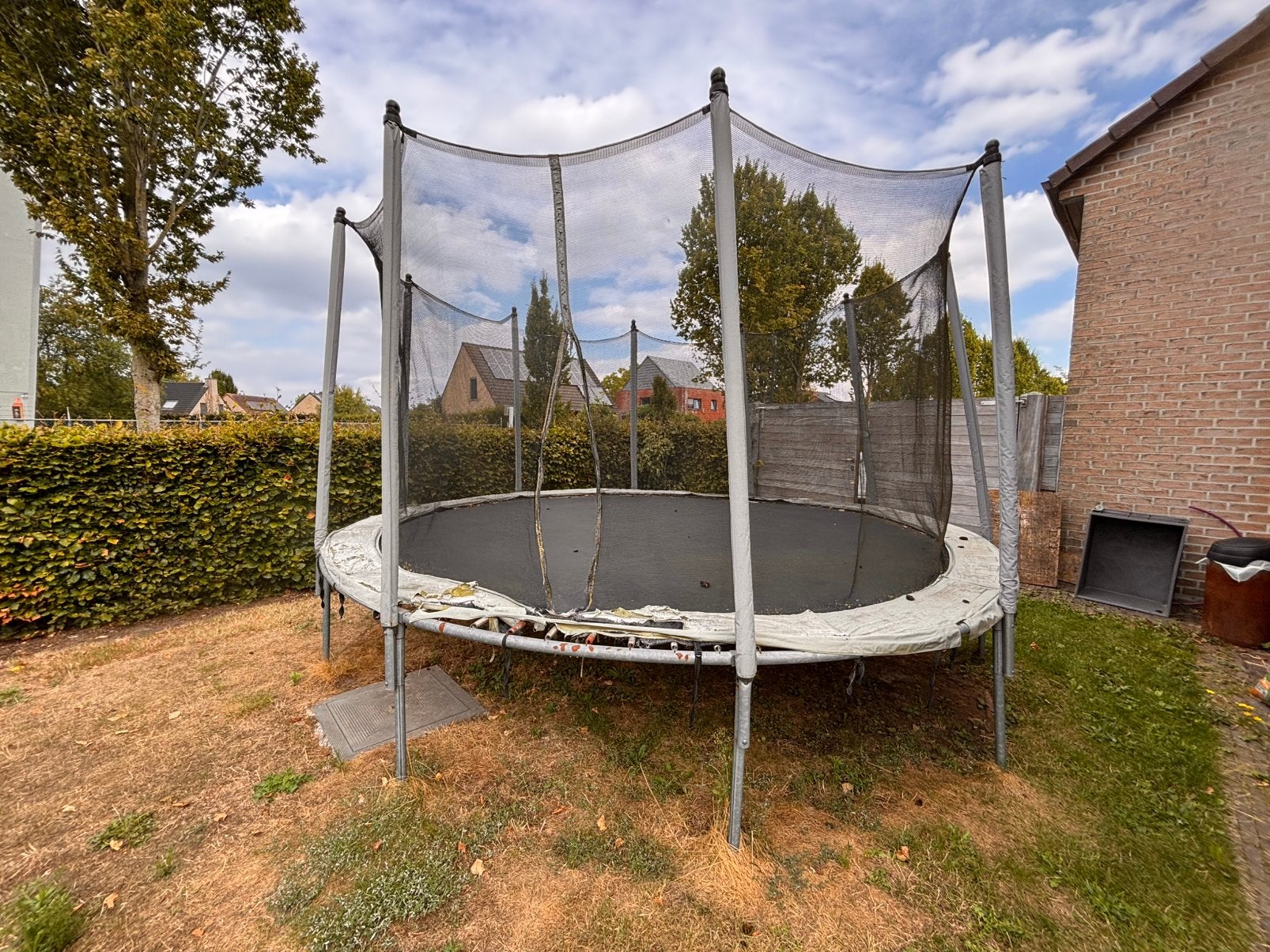 Trampoline gratis, Enfants & Bébés, Jouets | Extérieur | Trampolines, Enlèvement, Utilisé