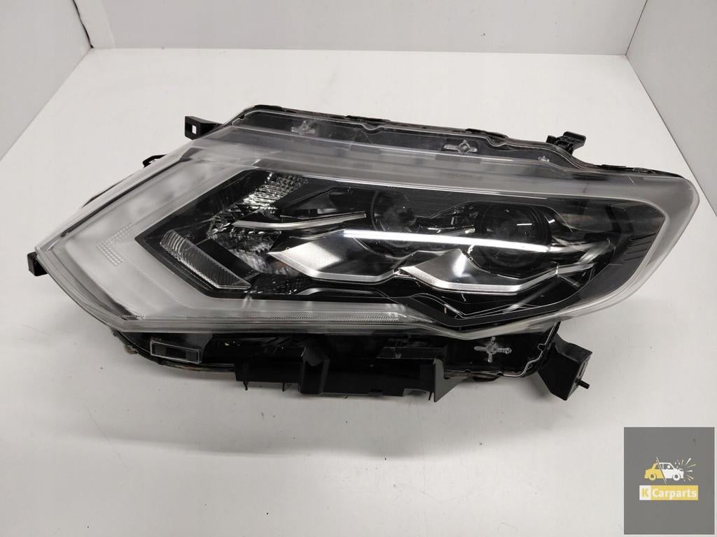 Nissan X-Trail T32 Lift Volledig Led-licht links, Takashima 1-chome 1-1
220-8686  Yokohama, NISSAN_SR@mail.nissan.co.jp, Nissan