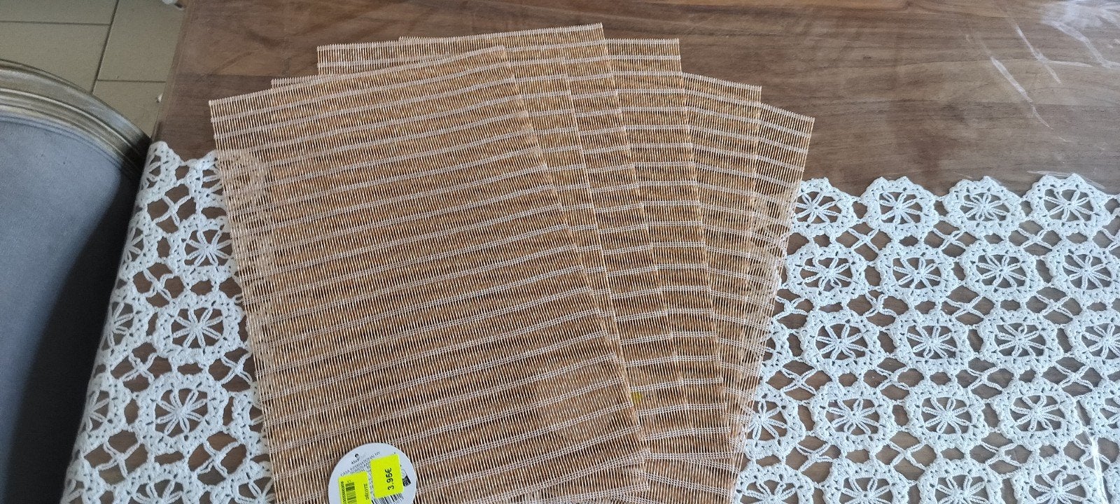 Set de table neuf effet paille en plastique très joli l, Enlèvement