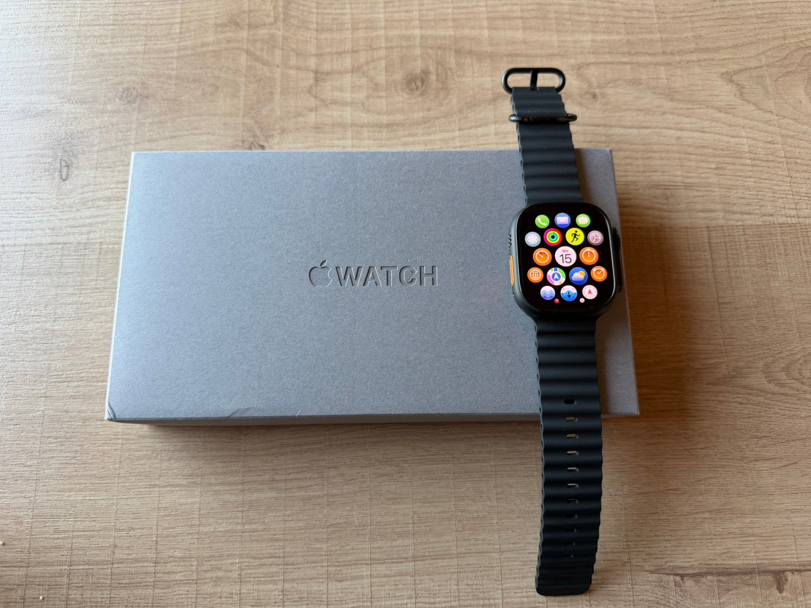 APPLE WATCH ULTRA 2 49 MM EN TITANE NOIR (eSIM) +Garantie, Bijoux, Sacs & Beauté, Montres connectées, Comme neuf, iOS, Noir, Distance
