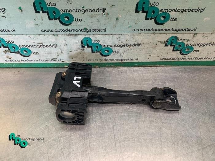 Butée 4portes avant gauche d'un BMW 1-Serie (1-Serie 03-), -, 3 mois de garantie, Utilisé, -