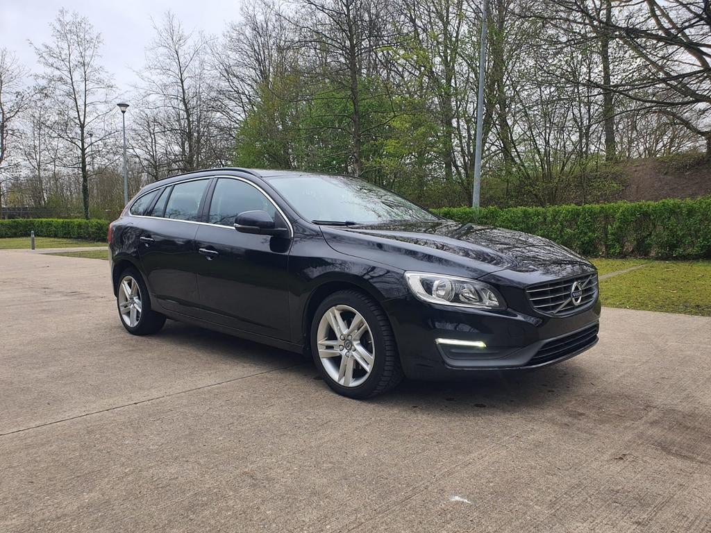 Volvo V60 2.0 D4 Bj.2015 Met 272.000 Km., Auto's, Volvo, Voorwielaandrijving, Testrit aan huis, Zwart, Leder