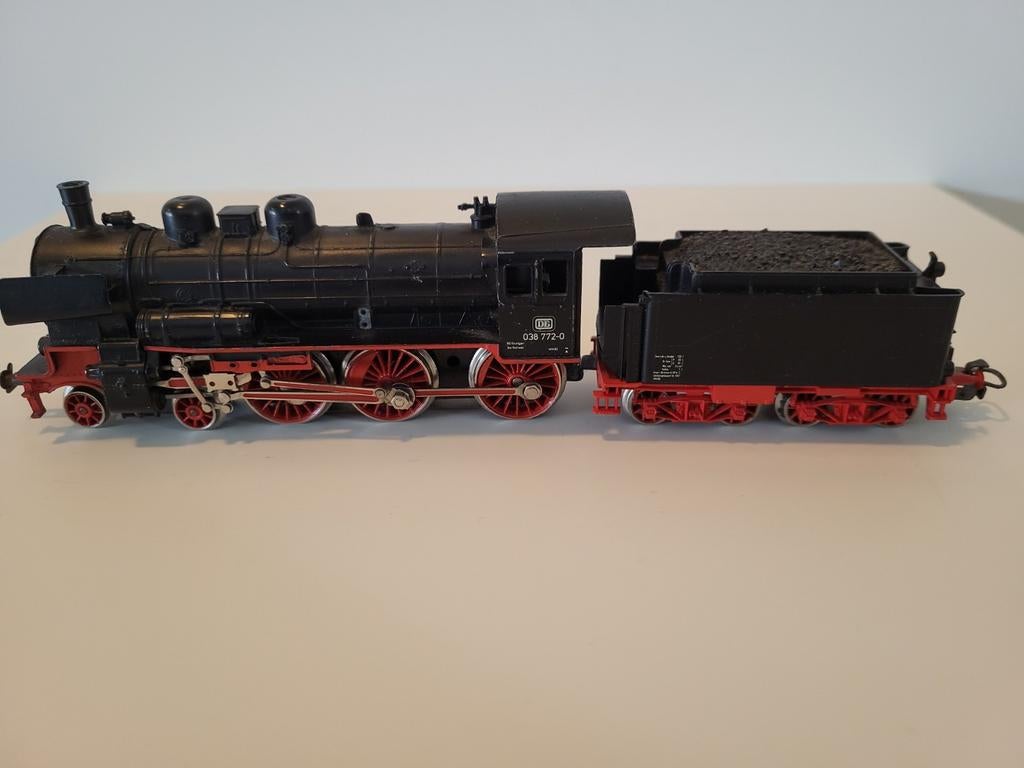 Marklin locomotief 038 772-0 met kolenwagen, Ophalen, Locomotief