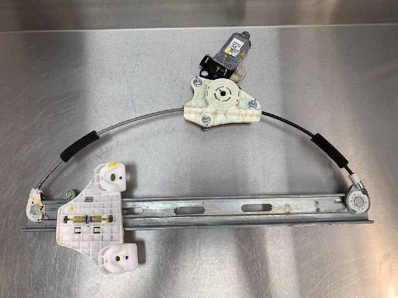 RAAMMECHANIEK LINKS ACHTER Hyundai i20 (GBB) (|82450C7000|), Robert Bosch AG, Gebruikt, Hyundai, Robert-Bosch-Allee 1
74232  Abstatt, DE