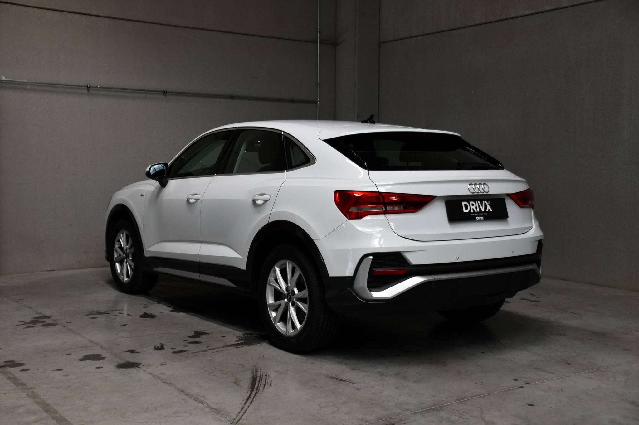 Audi Q3 Q3 - 35 TFSI - S line - S tronic - Zetelverwarming -, Autos, Cuir, Achat, Entreprise, Noir
