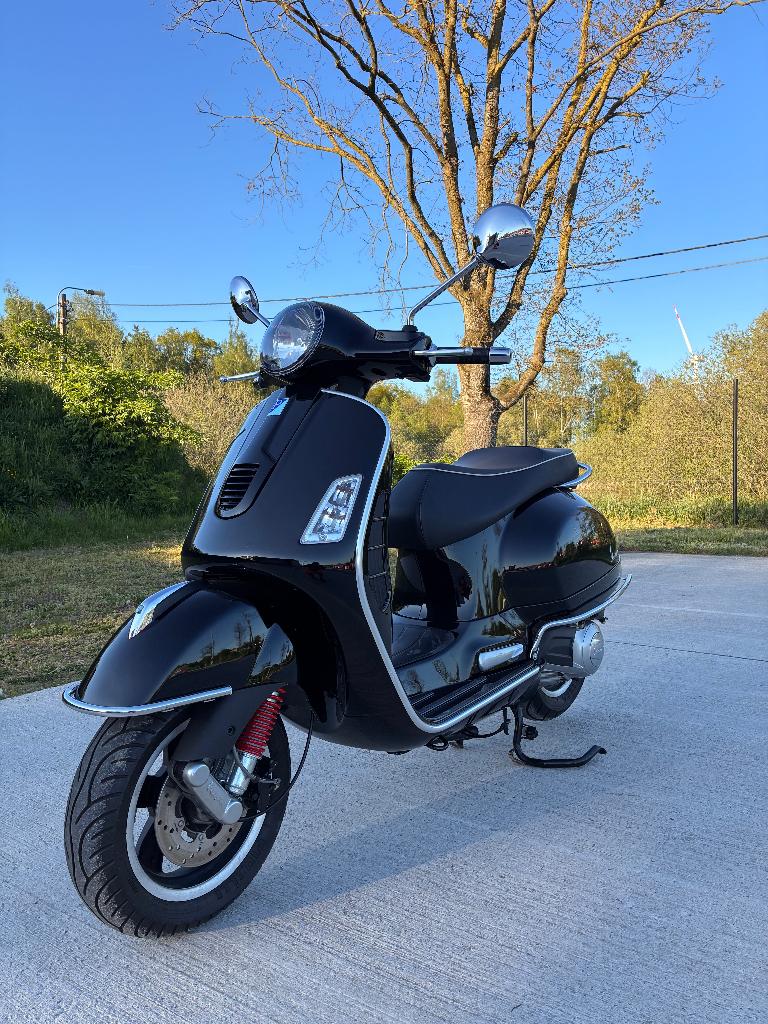 Vespa 125 GTS, Motoren, Motoren | Piaggio, Scooter, Particulier, 125 cc, Automaat