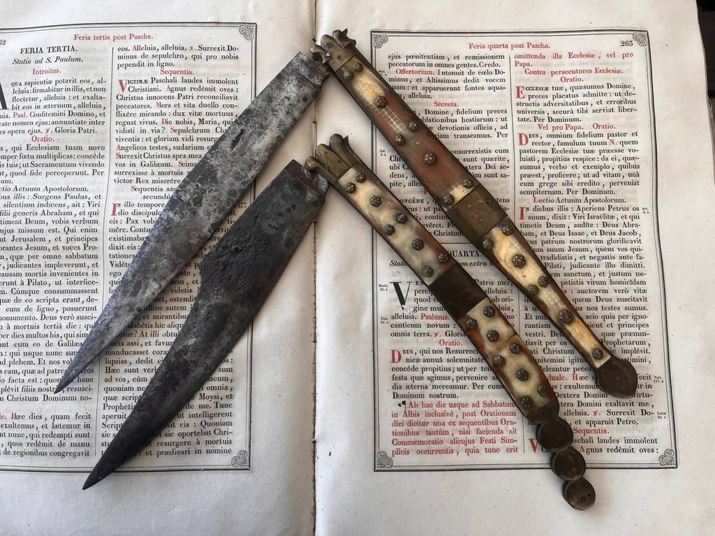 Couteaux anciens navaja, Envoi