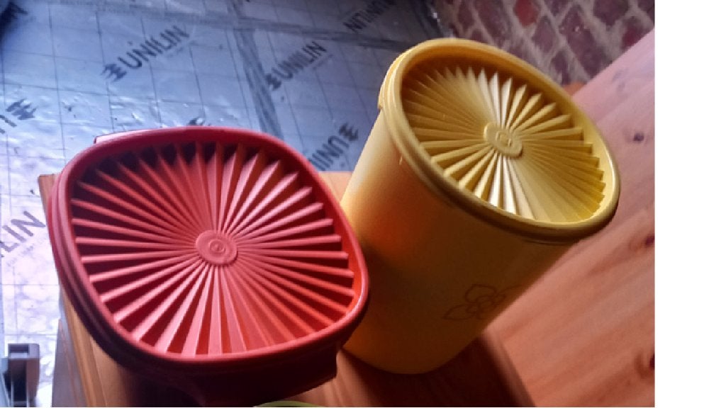 diverse huisraad o.a. TUPPERWARE nieuw spaghettiborden, enz., Huis en Inrichting, Ophalen of Verzenden, Nieuw, Geel