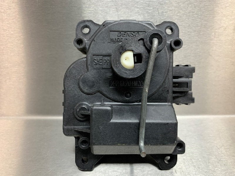ACTIONNEUR MOTEUR VOLET CHAUFFAGE Mazda MPV (LW19 / 69), Utilisé, Mazda