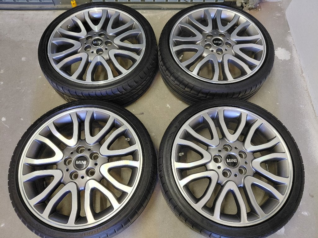Originele 18 inch velgen met zomerbanden Mini F55 F56 F57, Auto-onderdelen, Ophalen, 18 inch, Gebruikt, Banden en Velgen