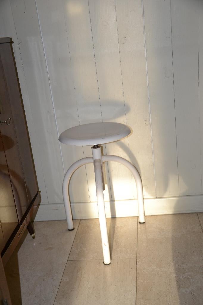 tabouret vintage en métal, Enlèvement, Réglable en hauteur, Utilisé, Échantillon