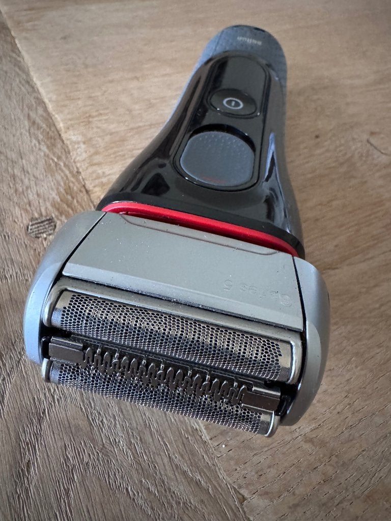 Braun Series 5 scheerapparaat + cleaning station, Elektronische apparatuur, Ophalen of Verzenden, Gebruikt, Scheren en Epileren