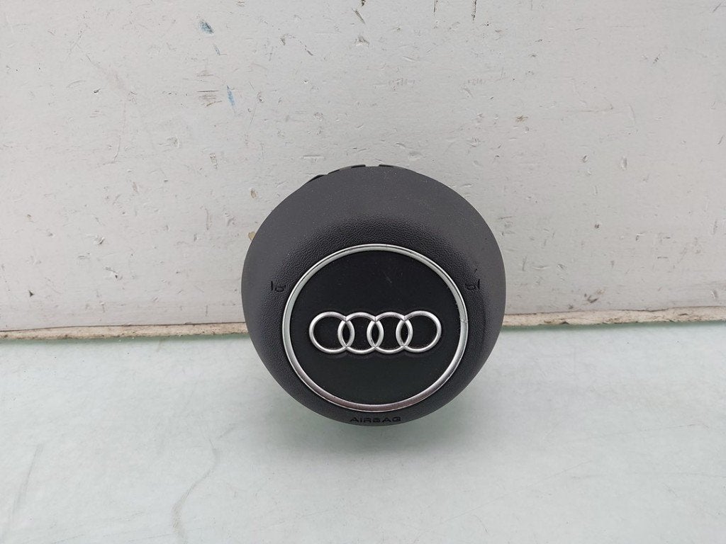 AIRBAG VOLANT Audi A3 Sportback (8YA) (01-2019/-), Auto-Union-Straße  1,
85057  Ingolstadt, DE, Info@audi.de, Audi, Utilisé