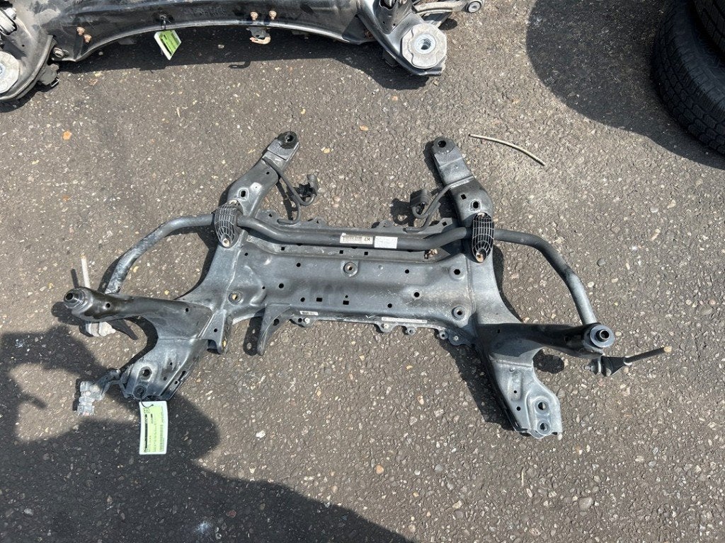 BERCEAU MOTEUR BMW X1 (F48) (|31116872729|), Utilisé, BMW, Petuelring 130
80809  München, DE, Bayerische Motoren Werke AG