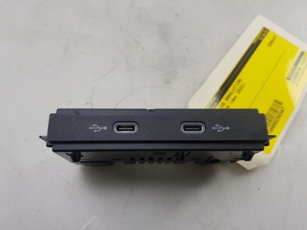 AUX/USB POORT Audi Q4 Sportback (4FN) (|89A035736|), Info@audi.de, Audi, Audi AG, Gebruikt