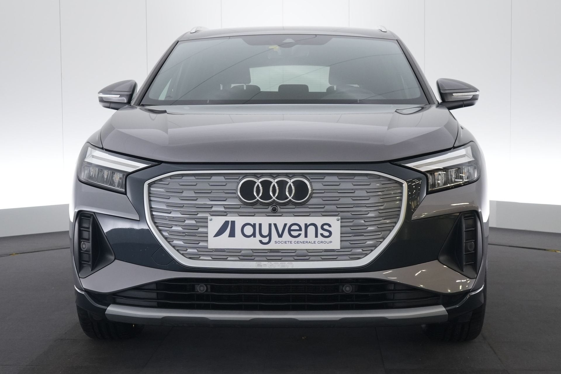 (2CNZ072) AUDI Q4 E-TRON, Autos, Achat, Entreprise, Carnet d'entretien, Isofix