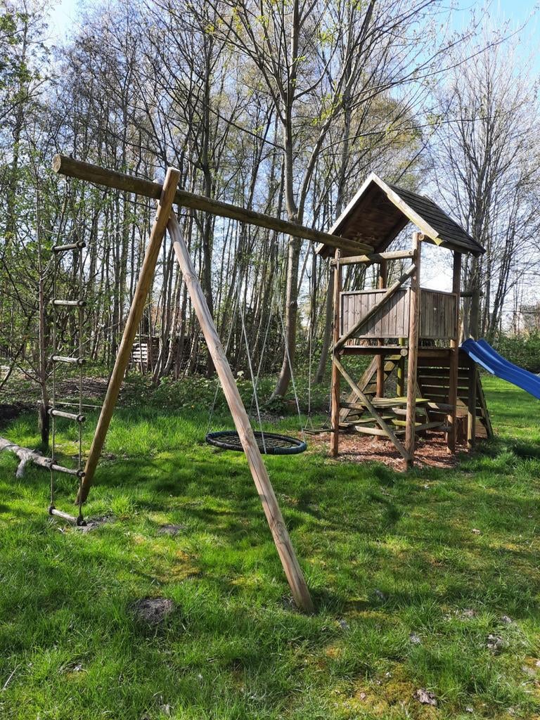 Houten speeltoestel met glijbaan - nestschommel en schommel, Enfants & Bébés, Jouets | Extérieur | Aires de jeux, Utilisé, Toboggan