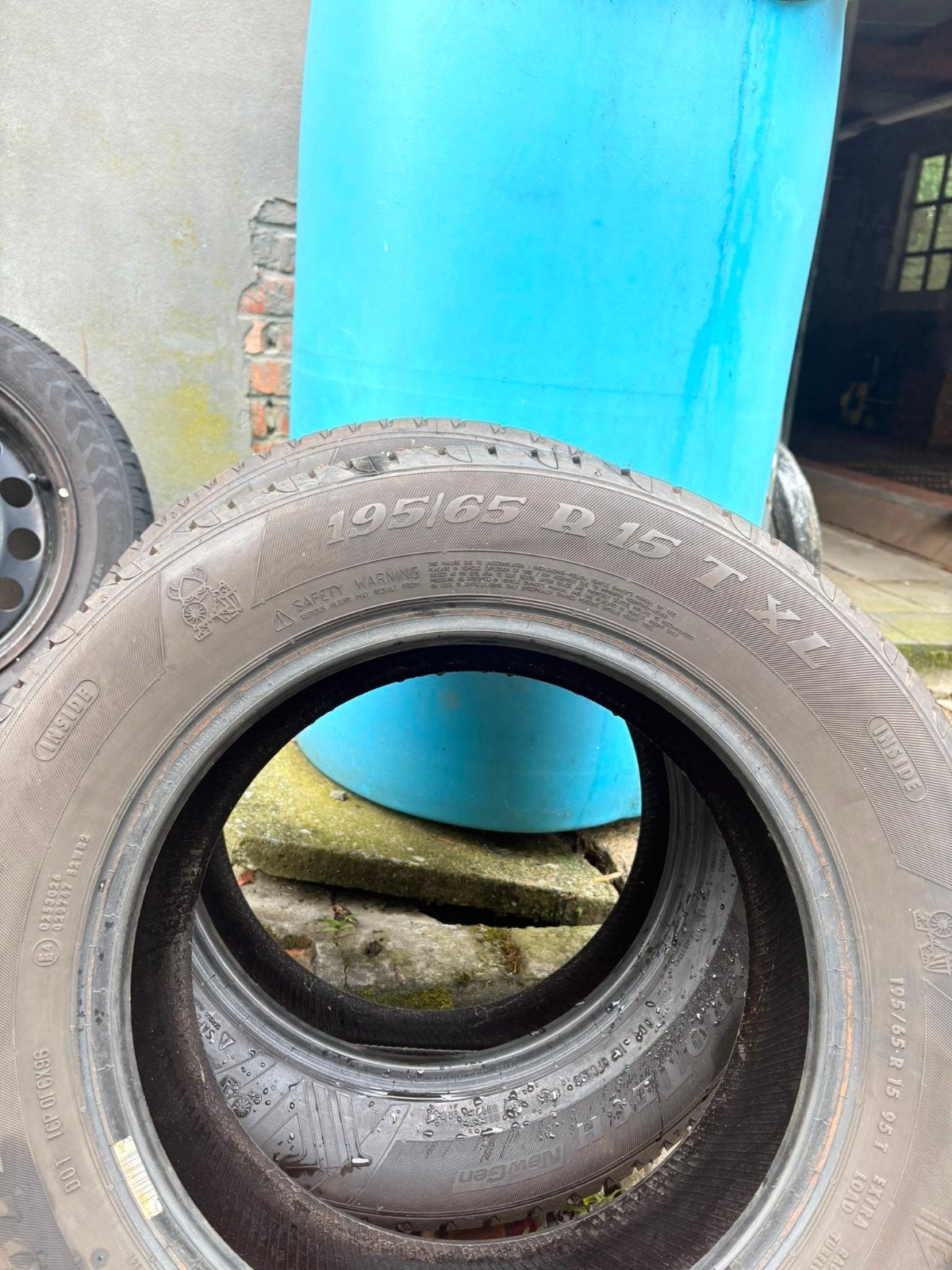 2 banden 195/65R15, Enlèvement