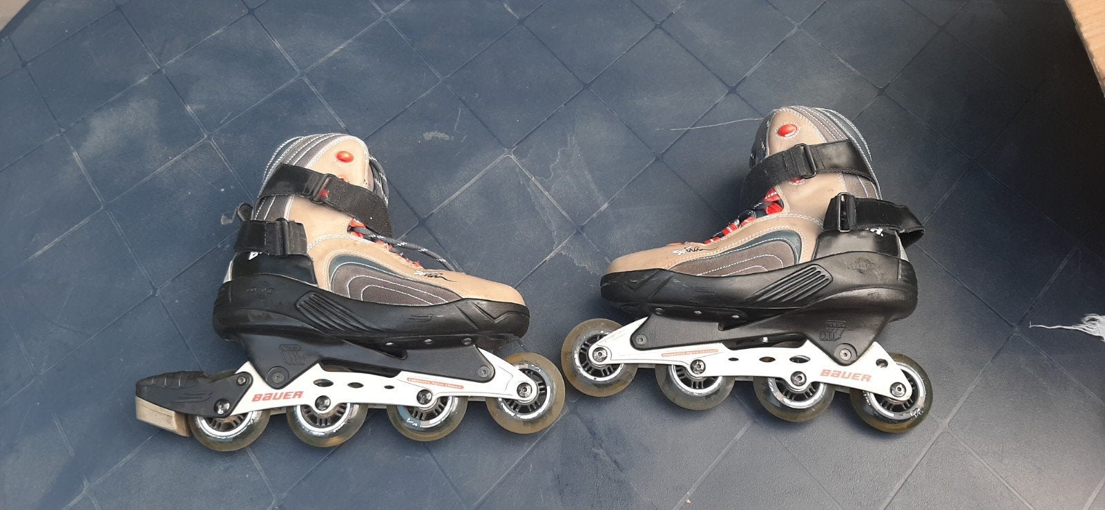 patins à roulettes alignées comme NEUF, Sports & Fitness, Enlèvement